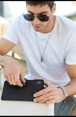 کیف پول آرکتیک هانتر کد QB0010